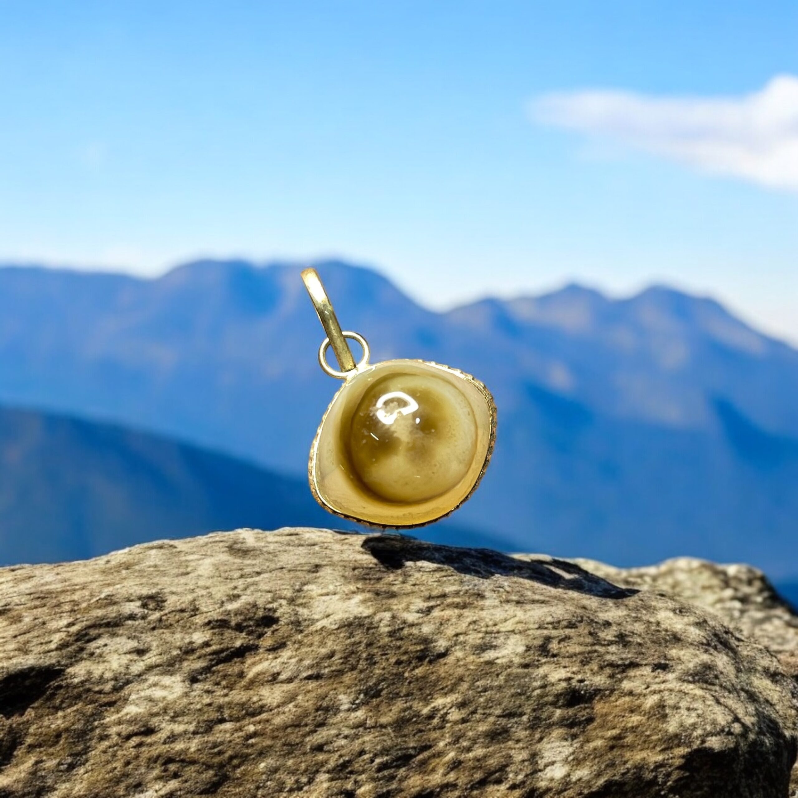 Agate Eye Crystal Pendant