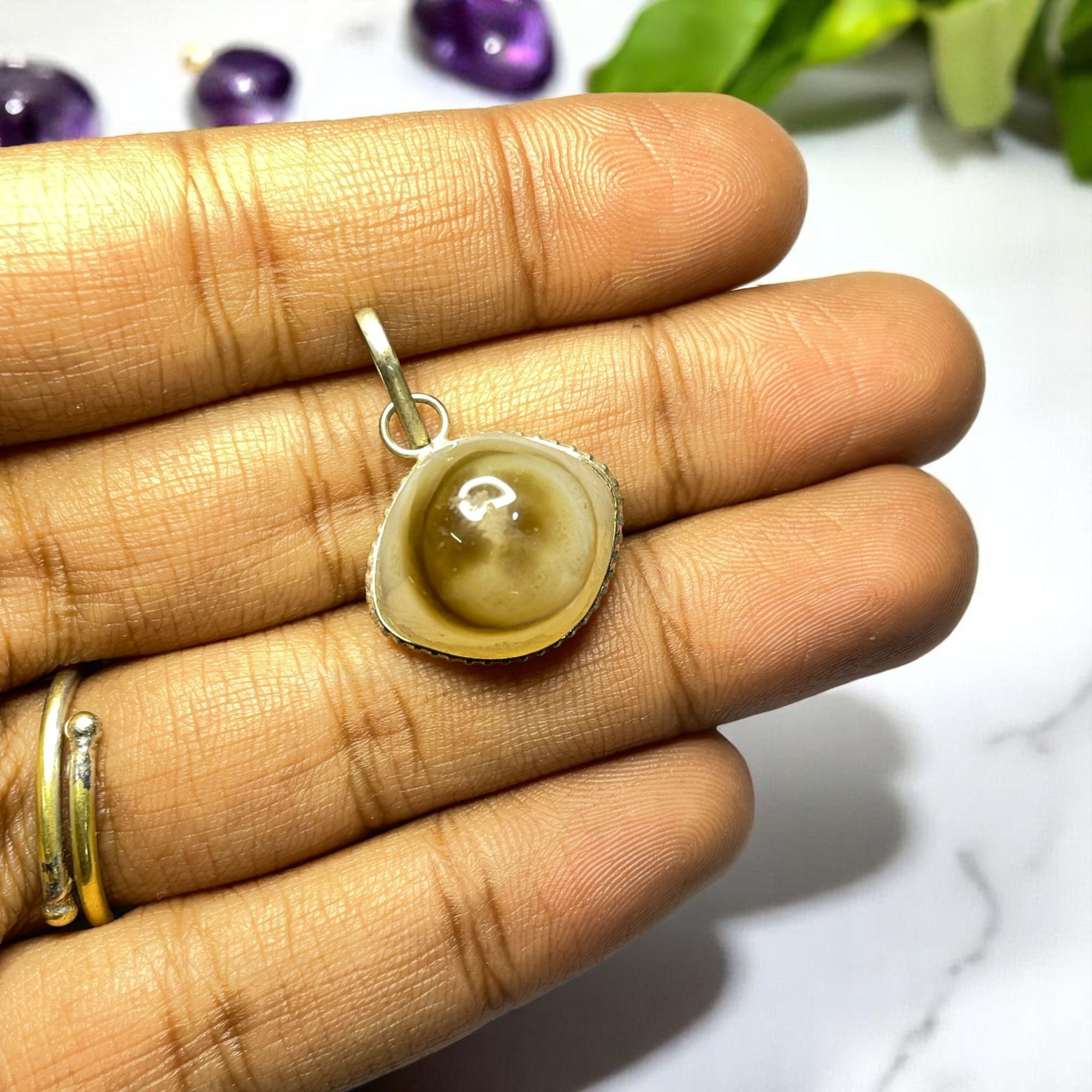 Agate Eye Crystal Pendant - Image 2